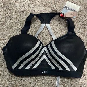 Rare Victoria’s Secret VSX Incredible Sports Bra - 34C